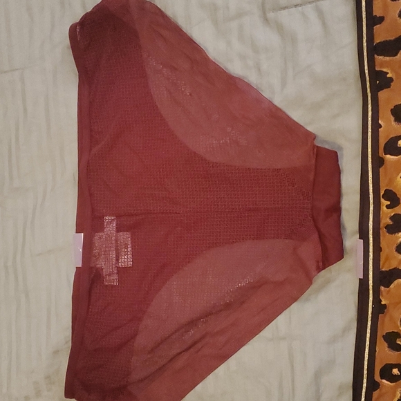 2 pairs of Auden panties NWT Burgundy and animal gold print - Picture 4 of 5